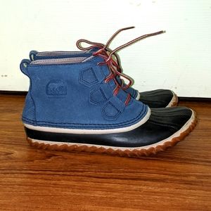Sorel Out N About Navy duck boots